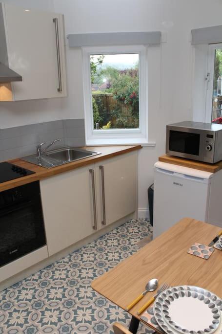 Hideaway Between Coast And Moors In A Beautiful Village Apartment Sleights ภายนอก รูปภาพ