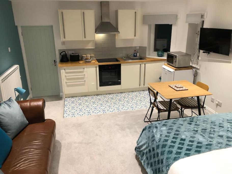 Hideaway Between Coast And Moors In A Beautiful Village Apartment Sleights ภายนอก รูปภาพ