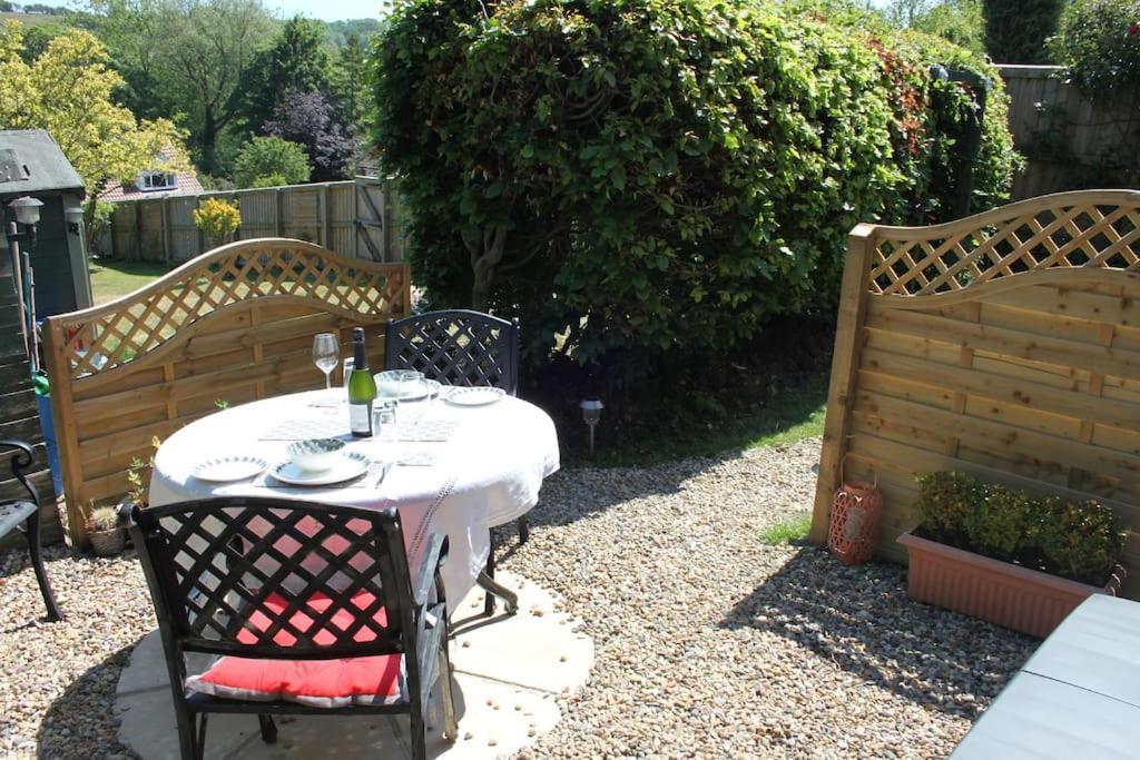 Hideaway Between Coast And Moors In A Beautiful Village Apartment Sleights ภายนอก รูปภาพ