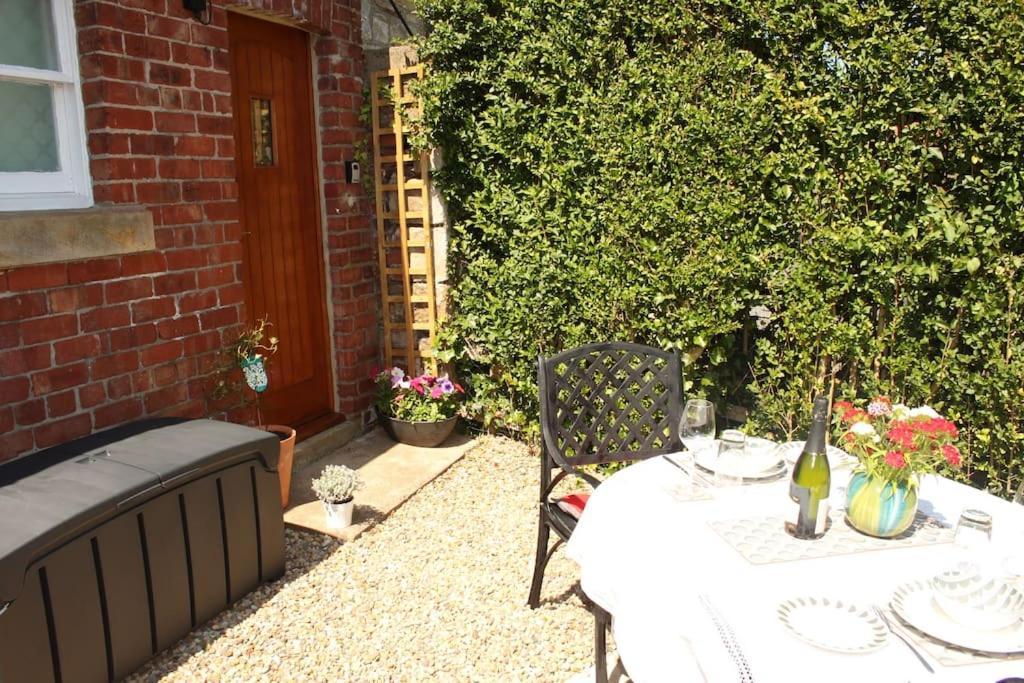 Hideaway Between Coast And Moors In A Beautiful Village Apartment Sleights ภายนอก รูปภาพ